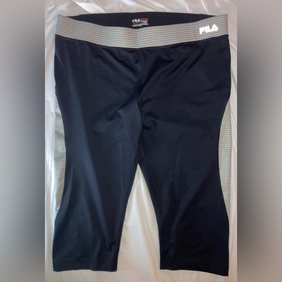 FILA Sport Performance Women’s Athletic Rainbow capris Leggings POCKETS Size XL - Picture 3 of 14